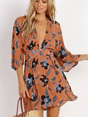 Faithfull The Brand-Nova Dress in Maldives Floral Salmon Gray Low V Neck Sz 8